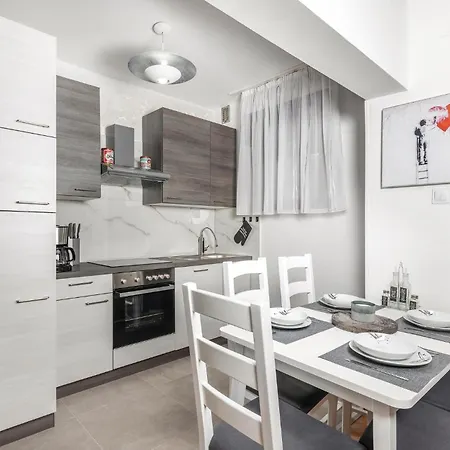 Cozy In With Wifi Appartement Rijeka