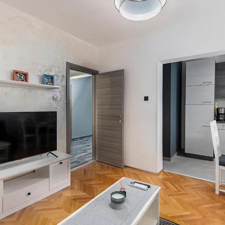 Apartment Cozy In With Wifi